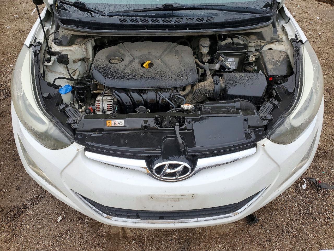 2014 HYUNDAI ELANTRA SE photo 11