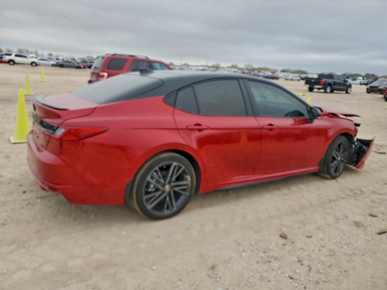 2026 TOYOTA CAMRY XSE photo 5