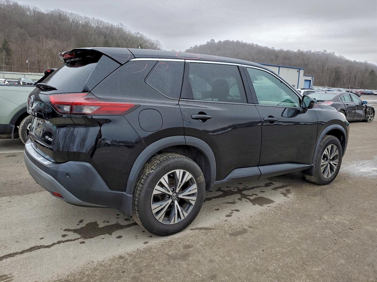 2021 NISSAN ROGUE SV photo 3