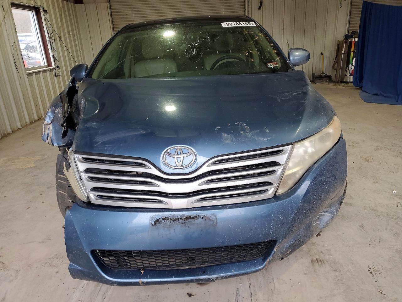 2010 TOYOTA VENZA photo 5