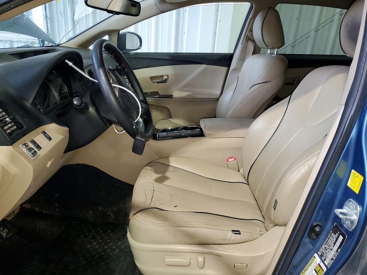 2010 TOYOTA VENZA photo 7