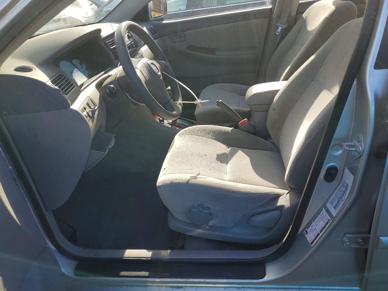 2004 TOYOTA COROLLA CE photo 7