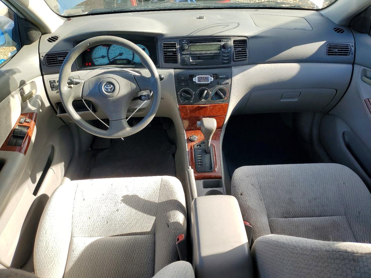 2004 TOYOTA COROLLA CE photo 8