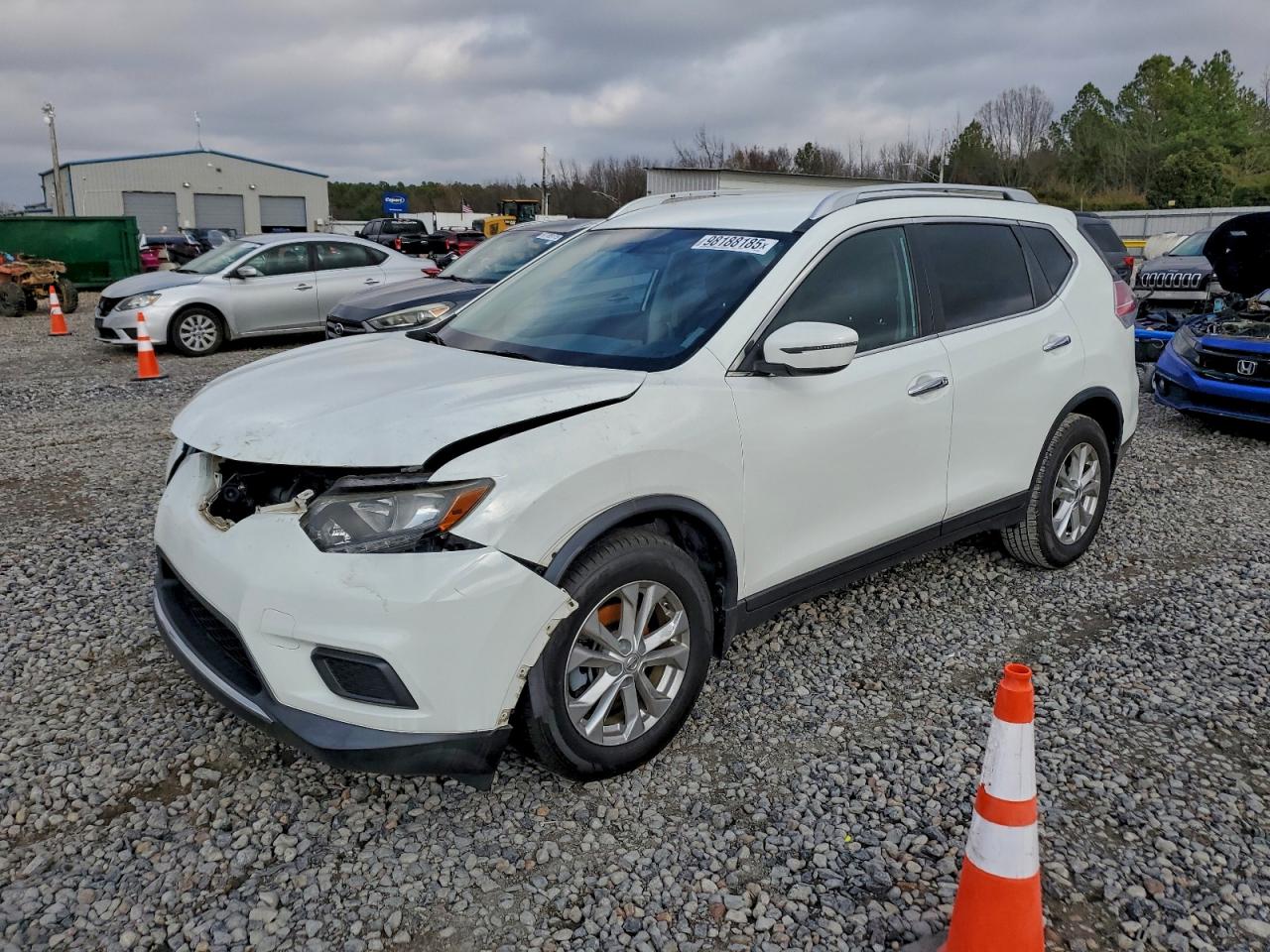 2016 NISSAN ROGUE