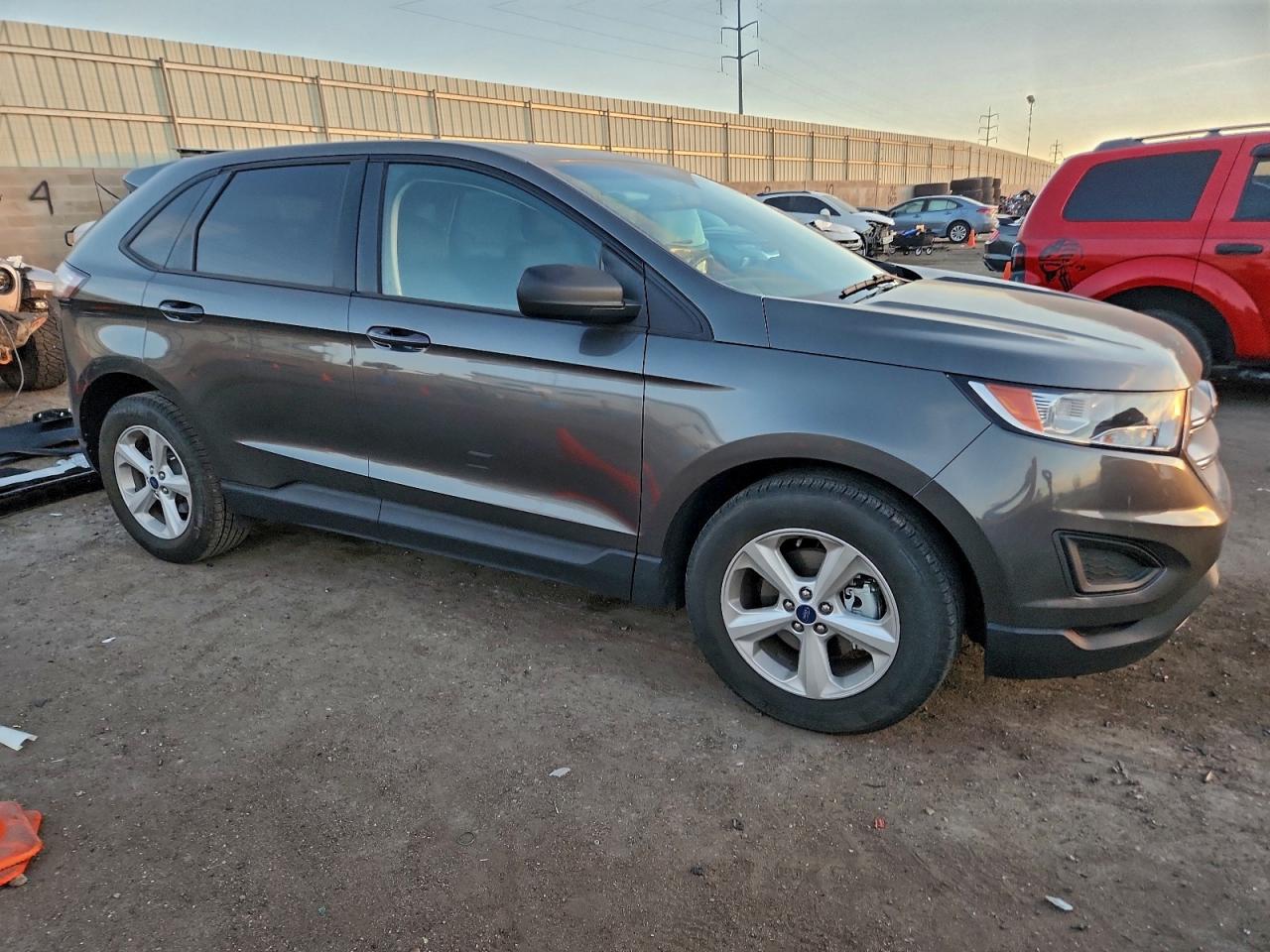2016 FORD EDGE SE photo 4