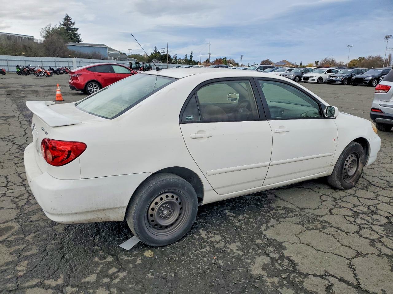 2005 TOYOTA COROLLA CE photo 3