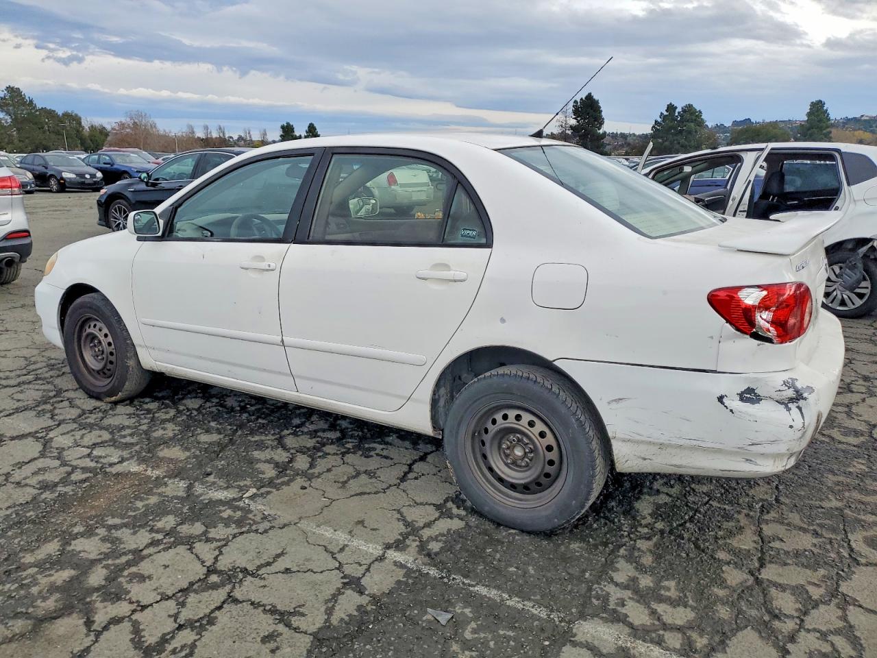 2005 TOYOTA COROLLA CE photo 2