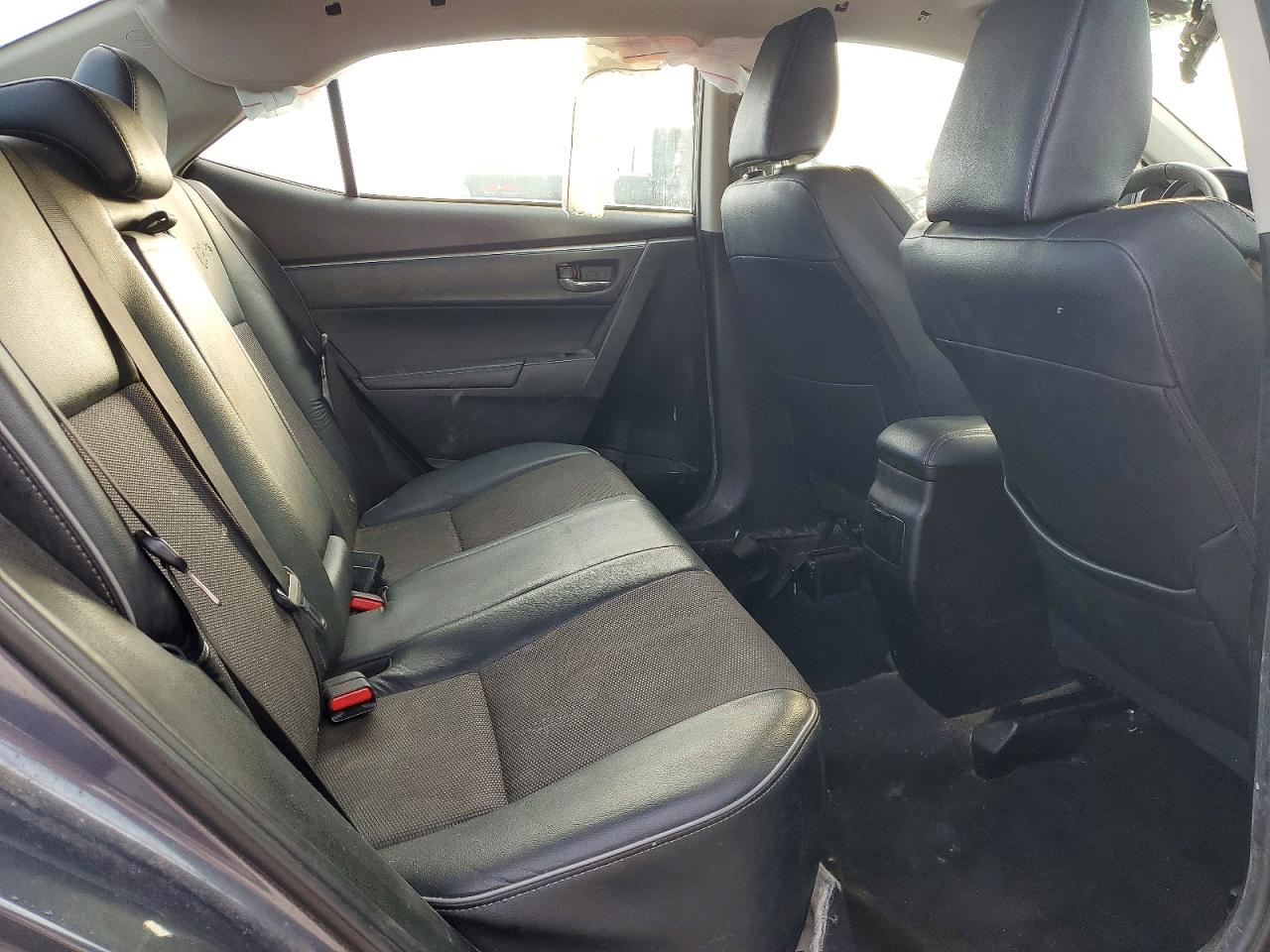 2015 TOYOTA COROLLA L photo 10