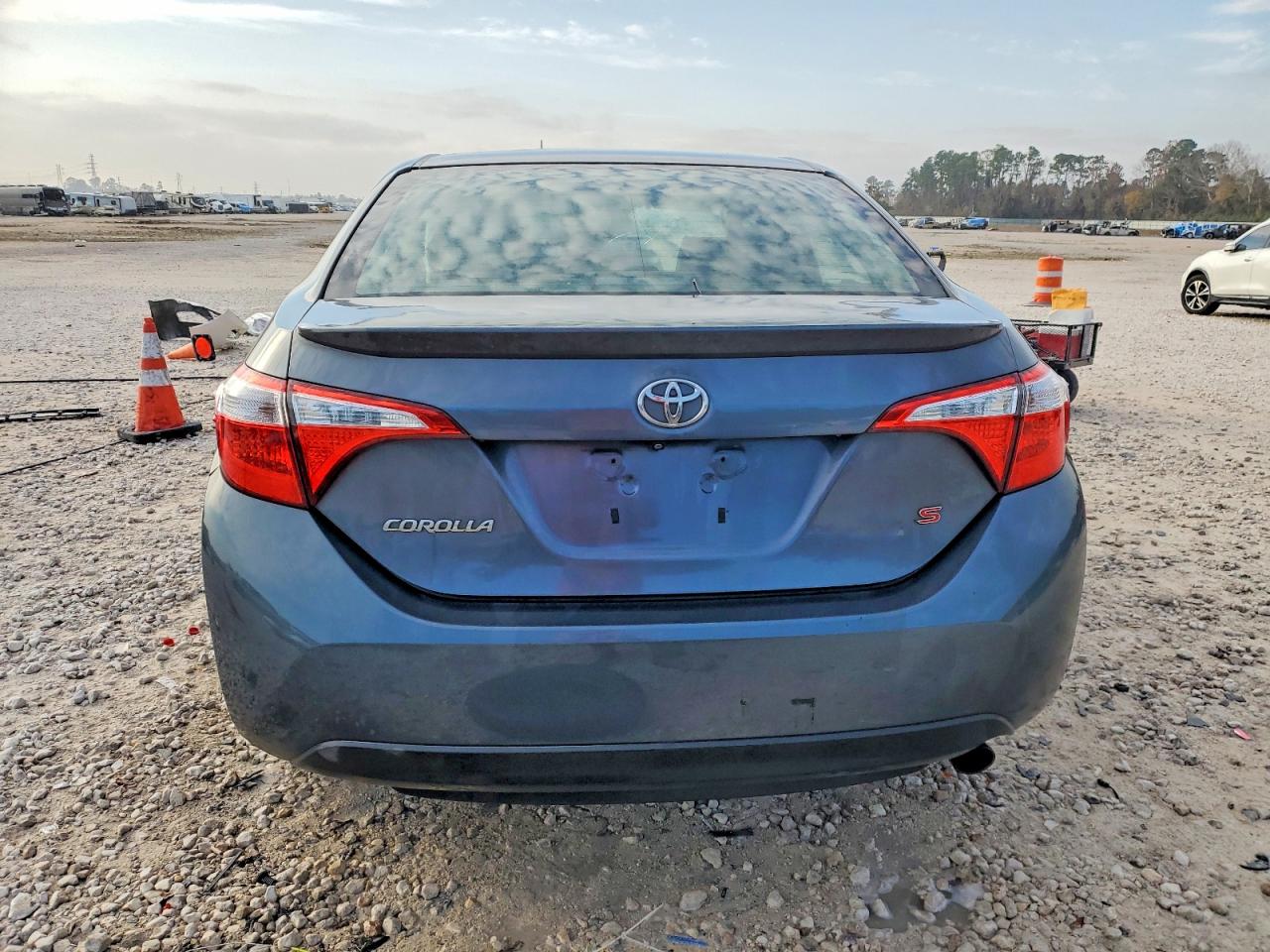 2015 TOYOTA COROLLA L photo 6