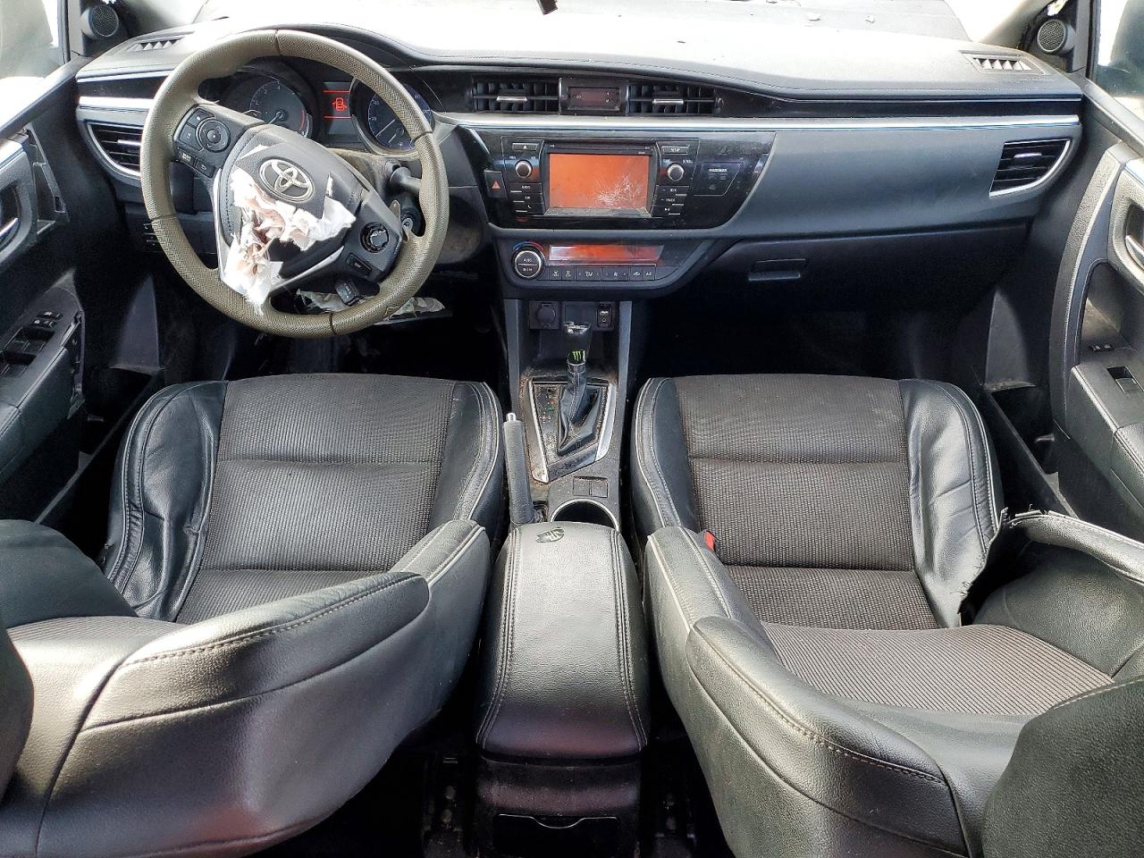 2015 TOYOTA COROLLA L photo 8