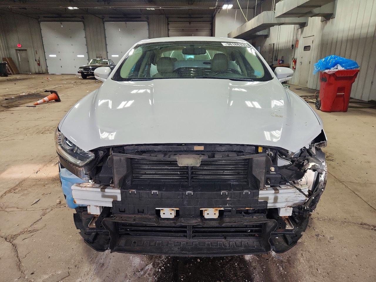 2014 FORD FUSION SE photo 5