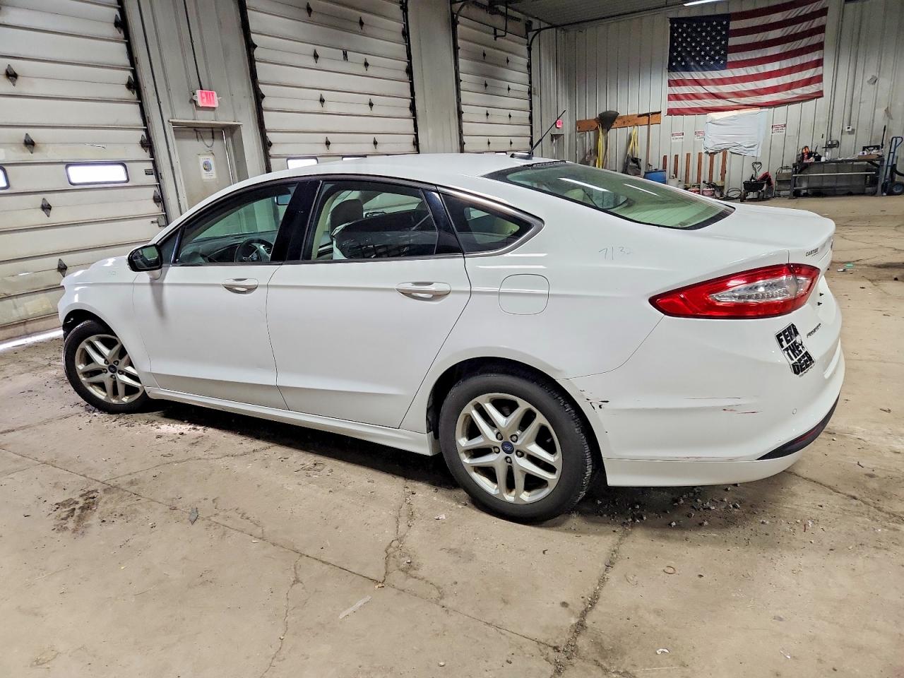 2014 FORD FUSION SE photo 2