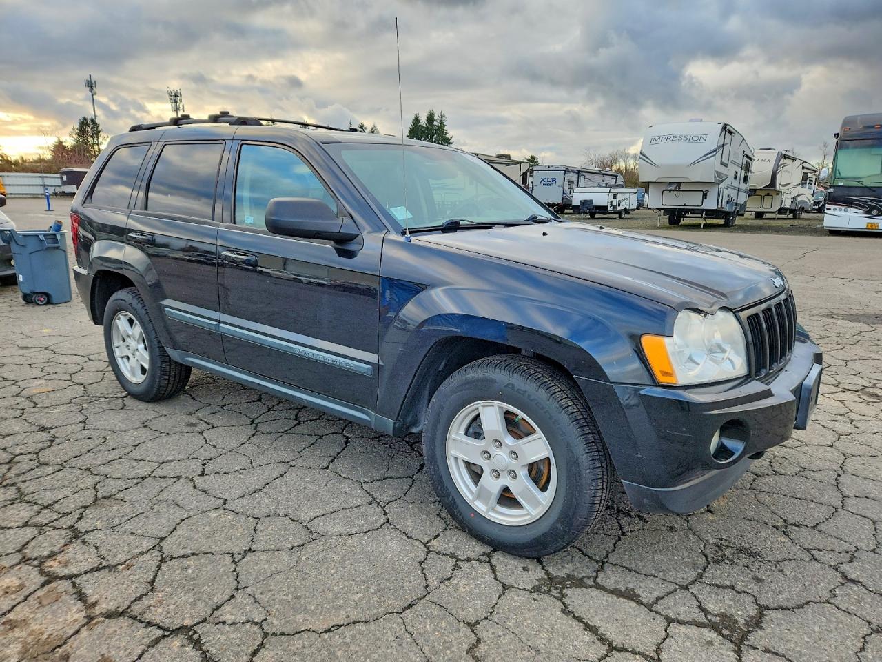 2007 JEEP GRAND CHEROKEE LAREDO photo 4