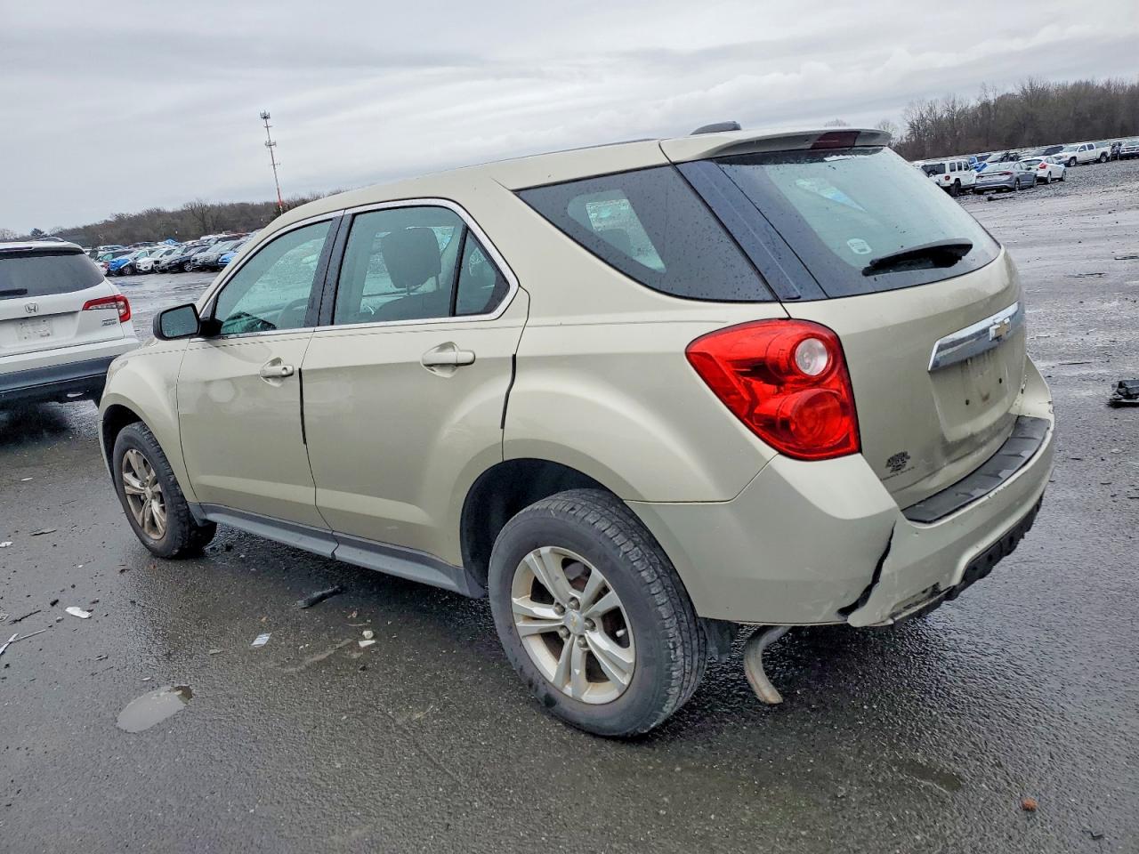 2015 CHEVROLET EQUINOX LS photo 2