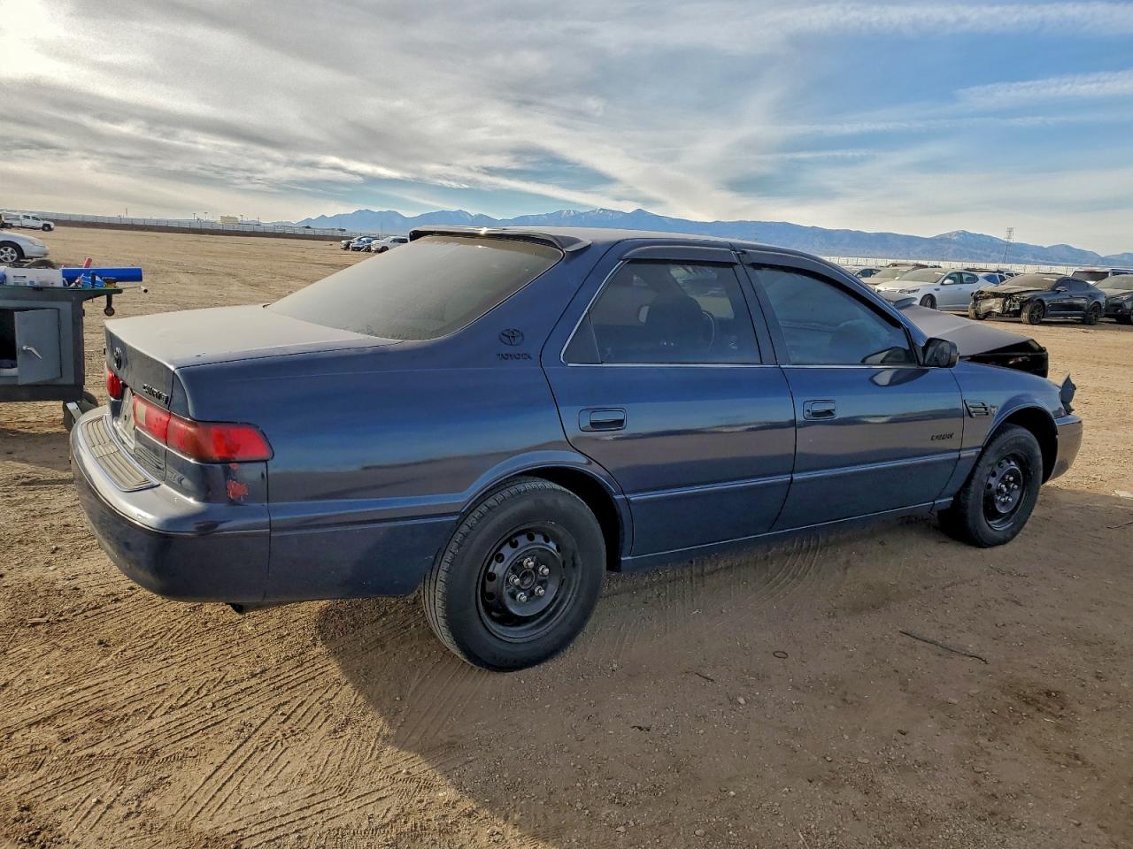 1999 TOYOTA CAMRY CE photo 3
