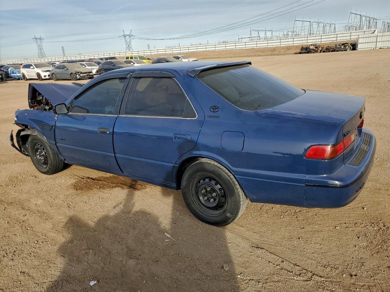 1999 TOYOTA CAMRY CE photo 2