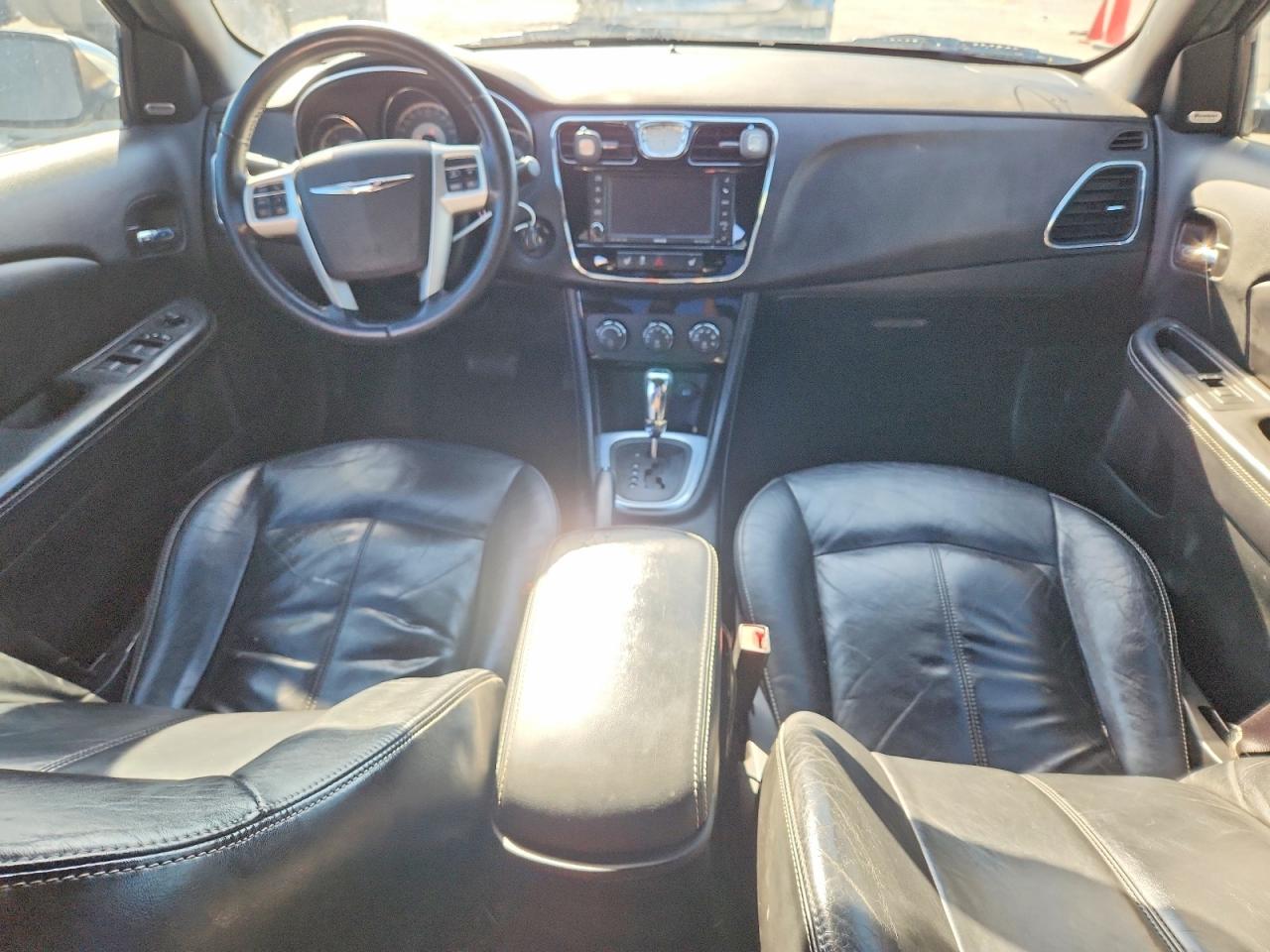 2013 CHRYSLER 200 LIMITED photo 8