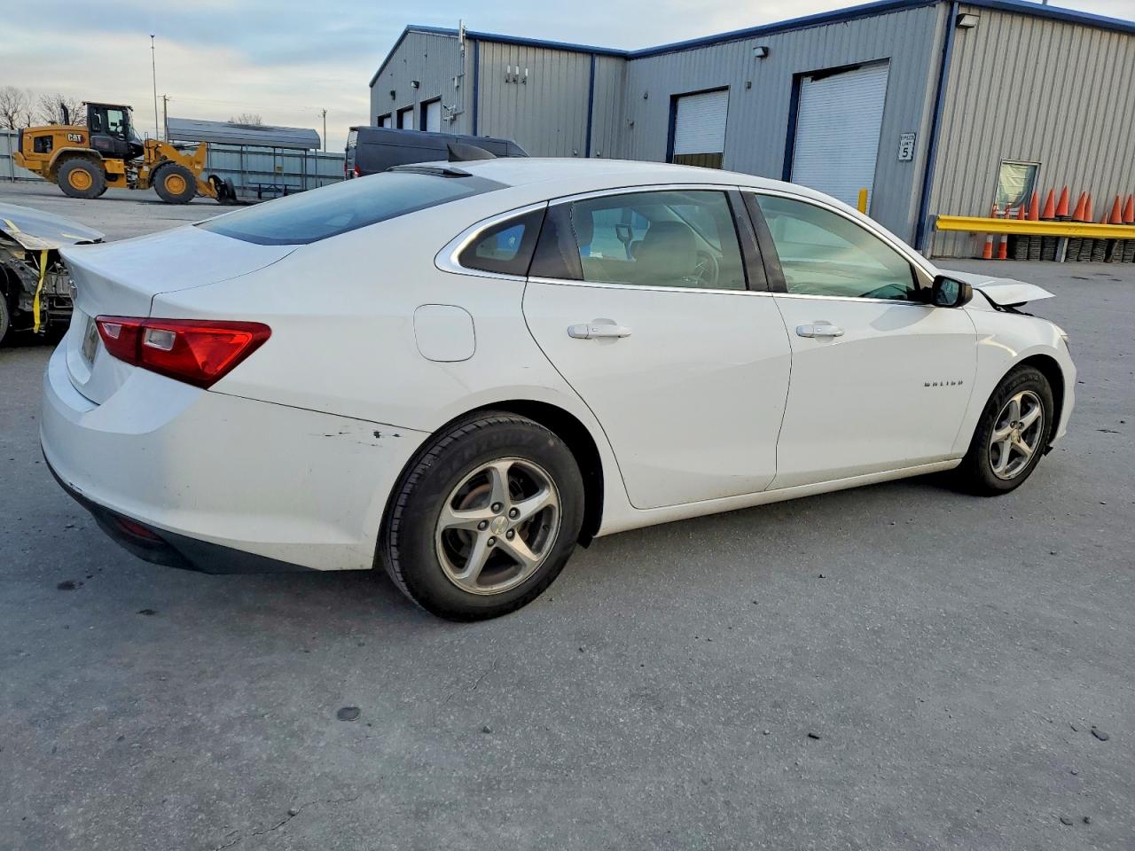 2017 CHEVROLET MALIBU LS photo 3