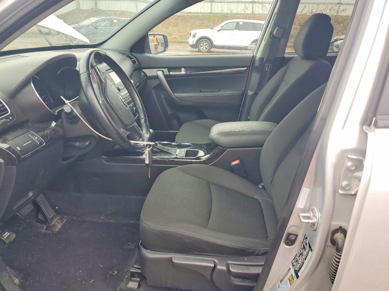 2014 KIA SORENTO LX photo 7