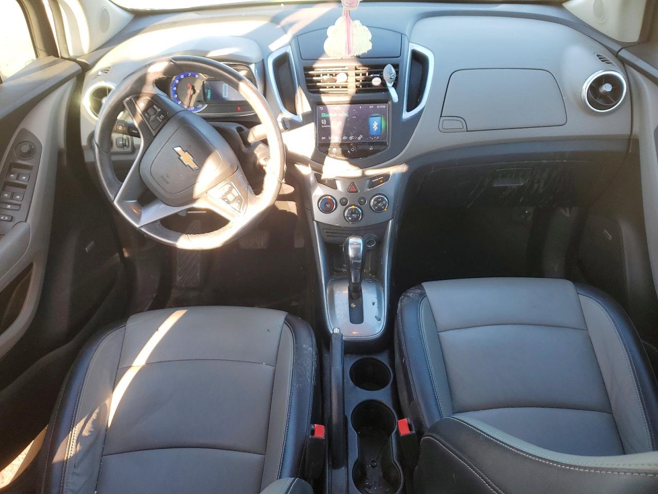 2015 CHEVROLET TRAX LTZ photo 8