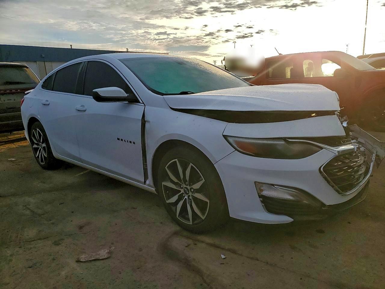 2021 CHEVROLET MALIBU RS photo 4