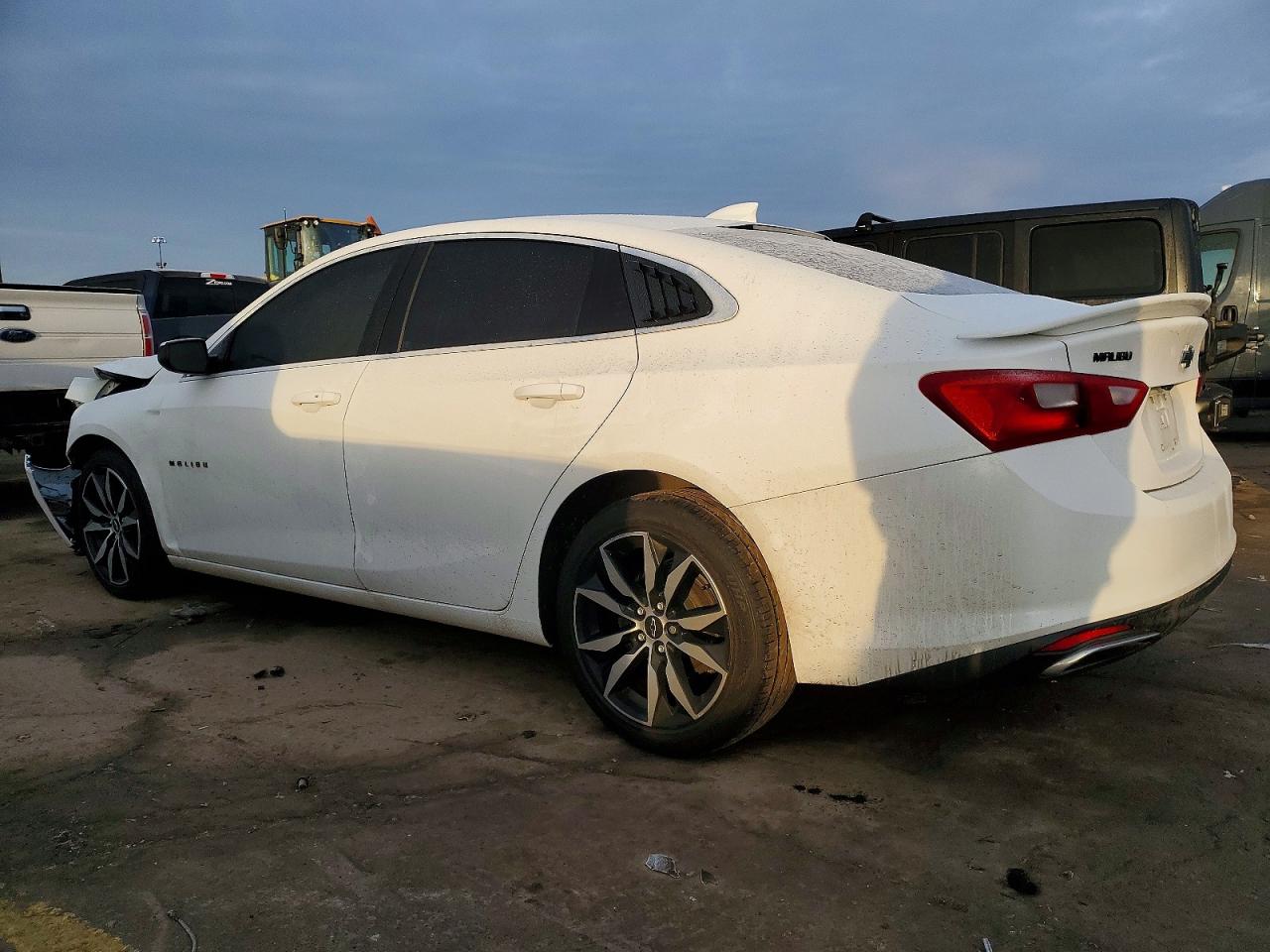 2021 CHEVROLET MALIBU RS photo 2