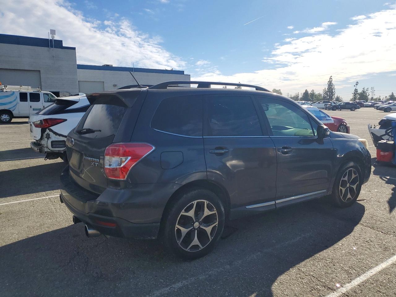 2015 SUBARU FORESTER 2.0XT TOURING photo 3