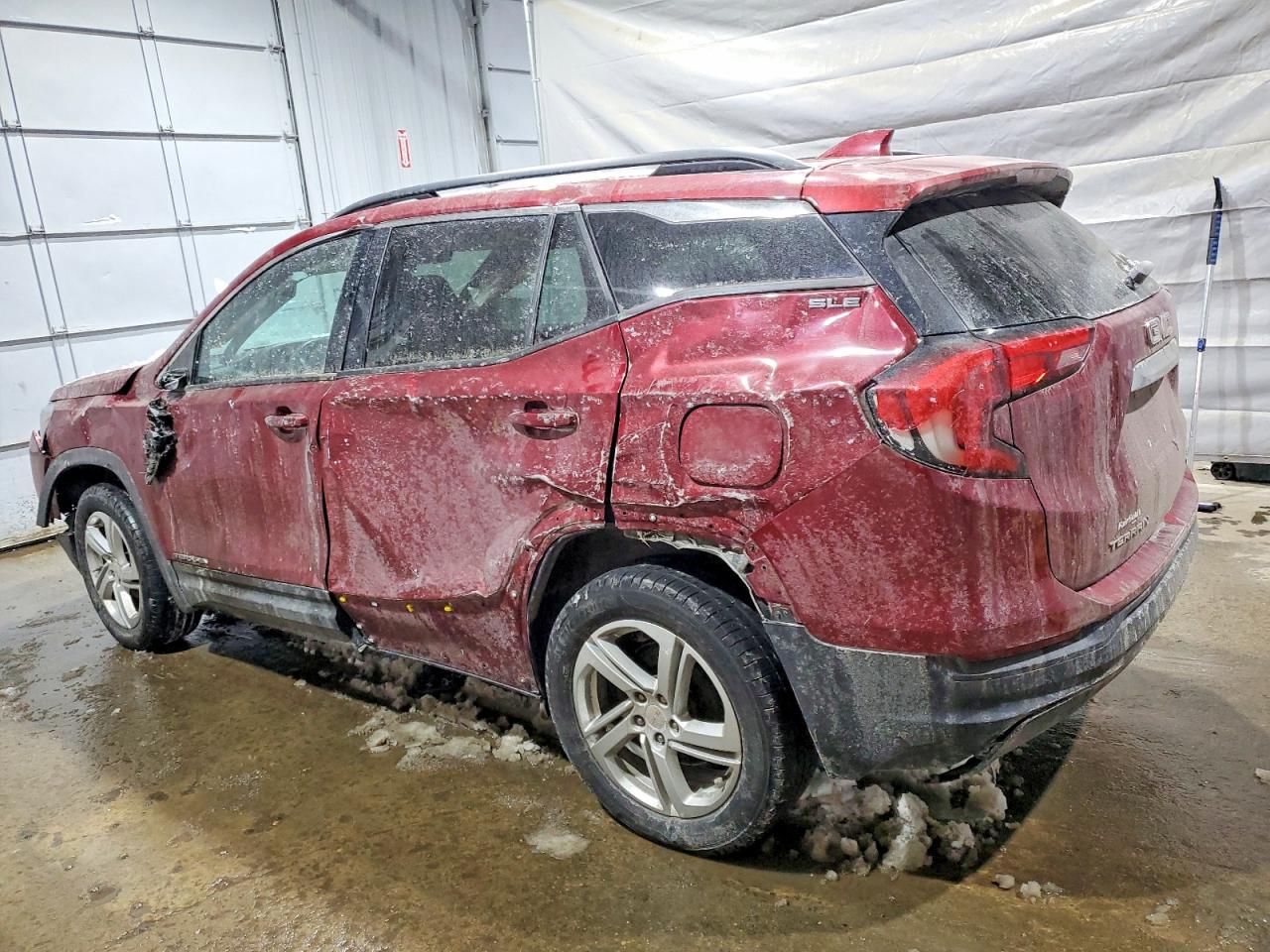 2018 GMC TERRAIN SLE photo 2