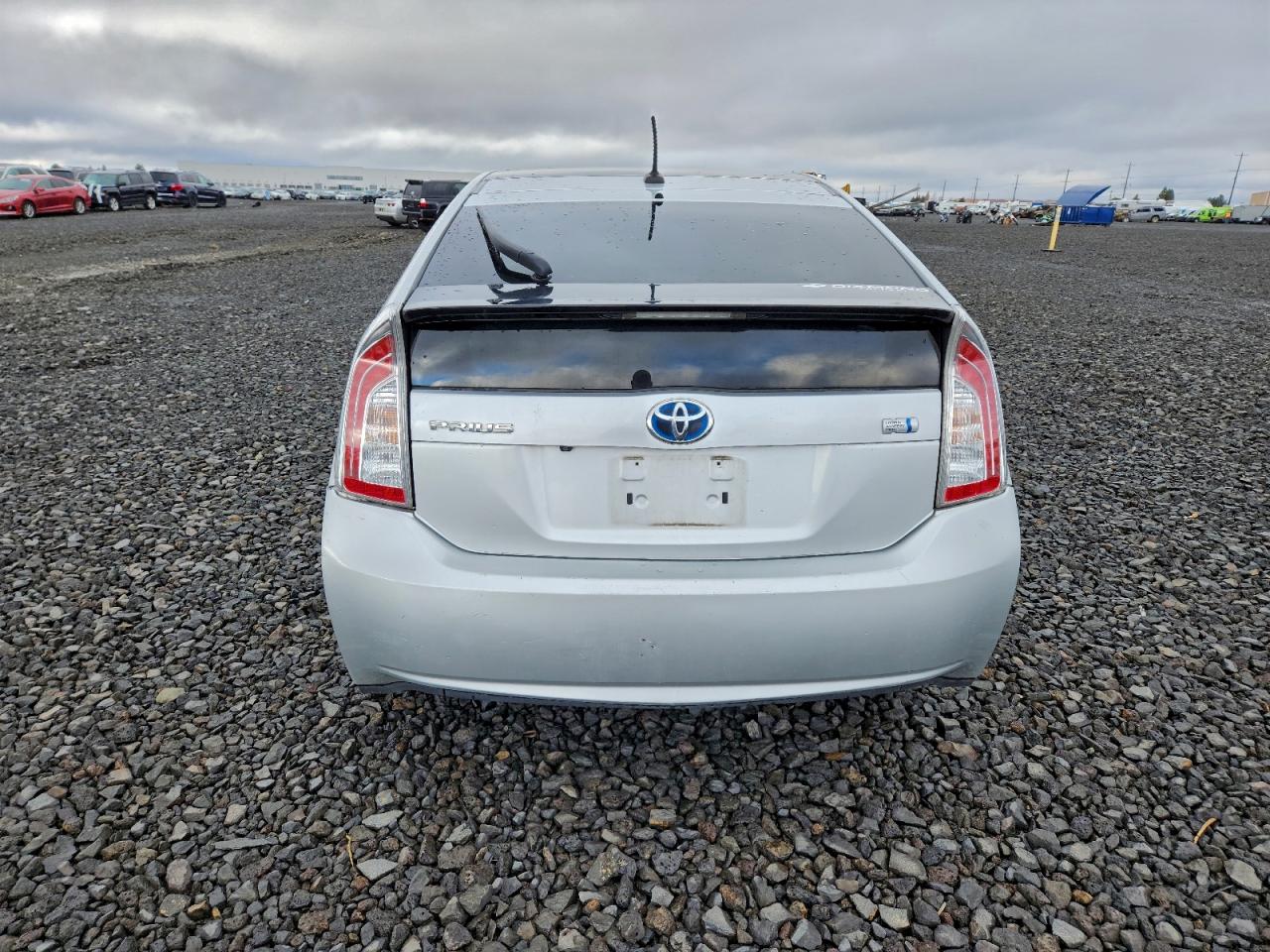 2012 TOYOTA PRIUS photo 6
