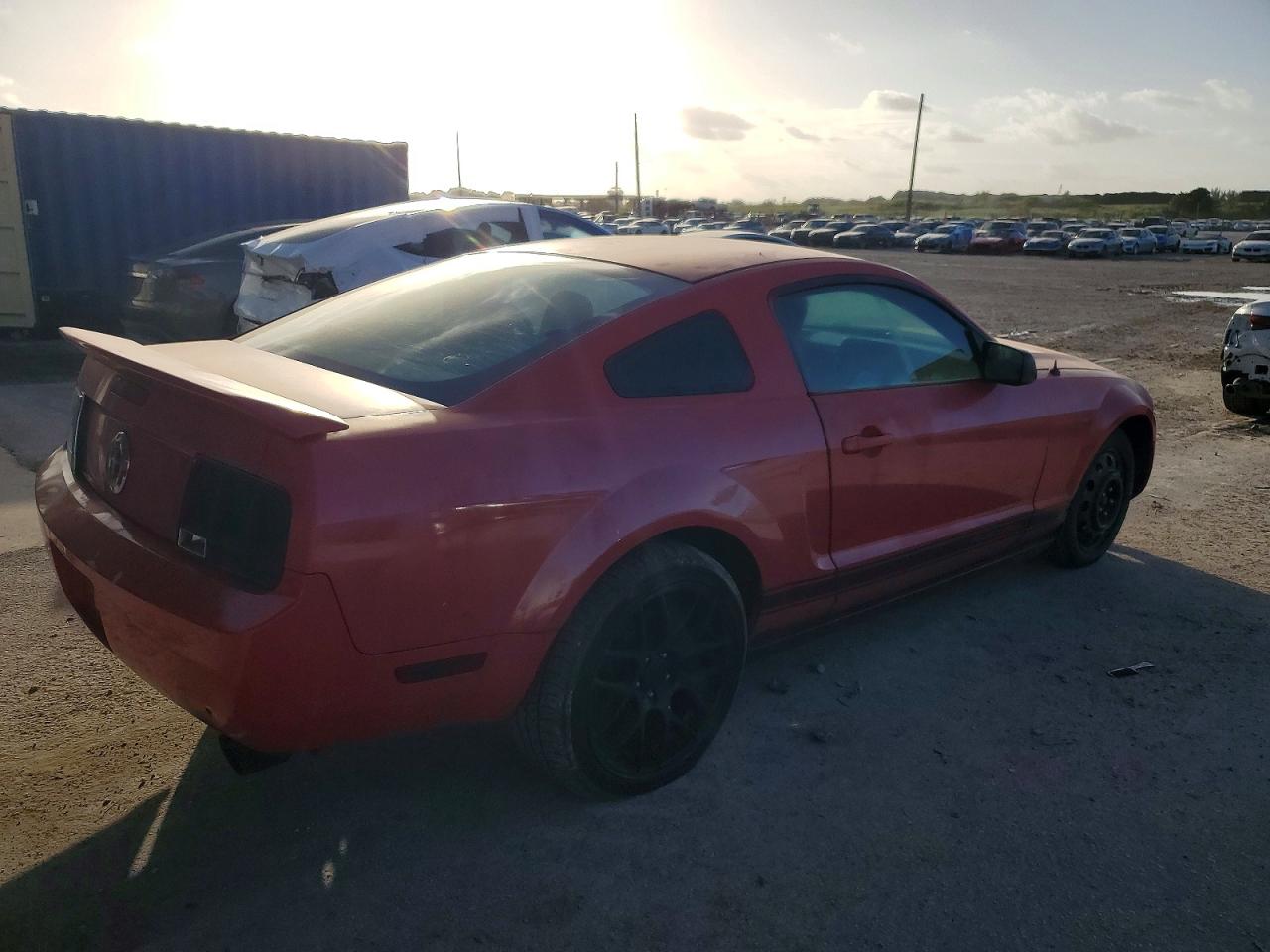 2008 FORD MUSTANG photo 5