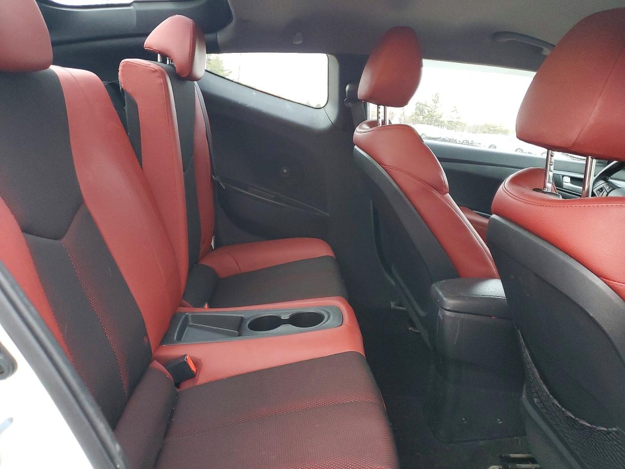 2015 HYUNDAI VELOSTER TURBO photo 10