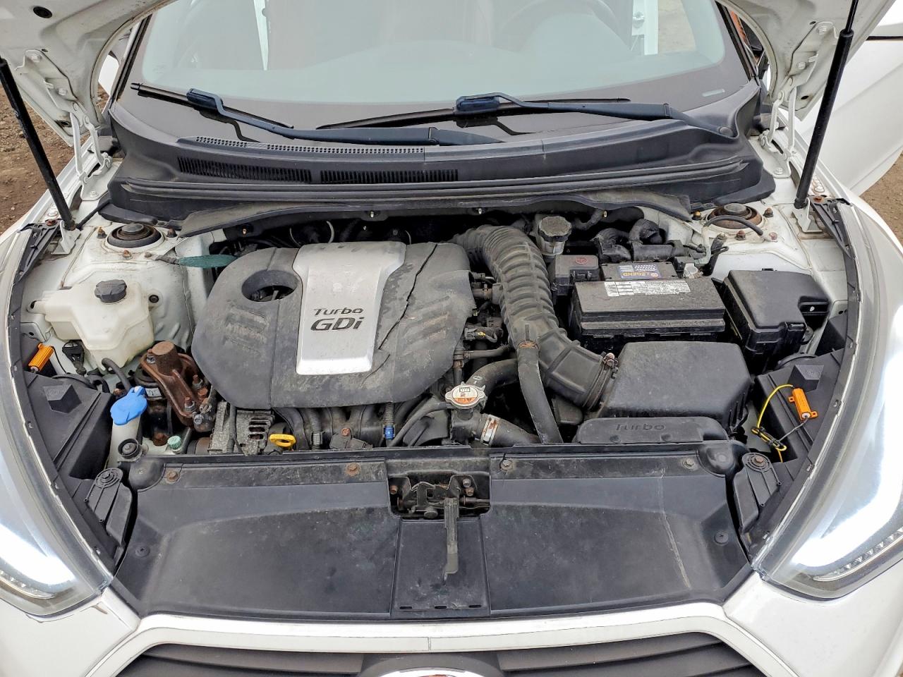 2015 HYUNDAI VELOSTER TURBO photo 11