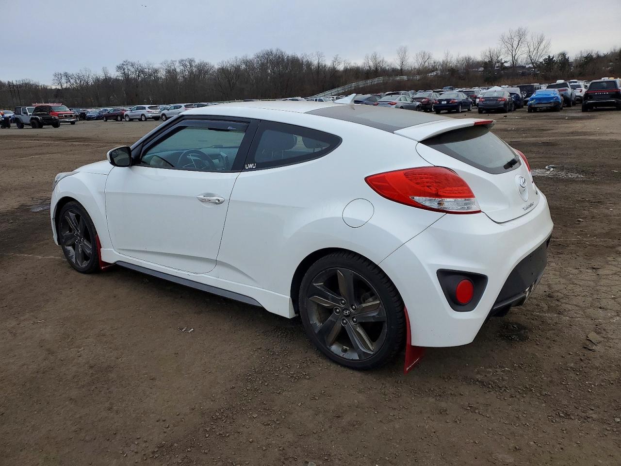 2015 HYUNDAI VELOSTER TURBO photo 2