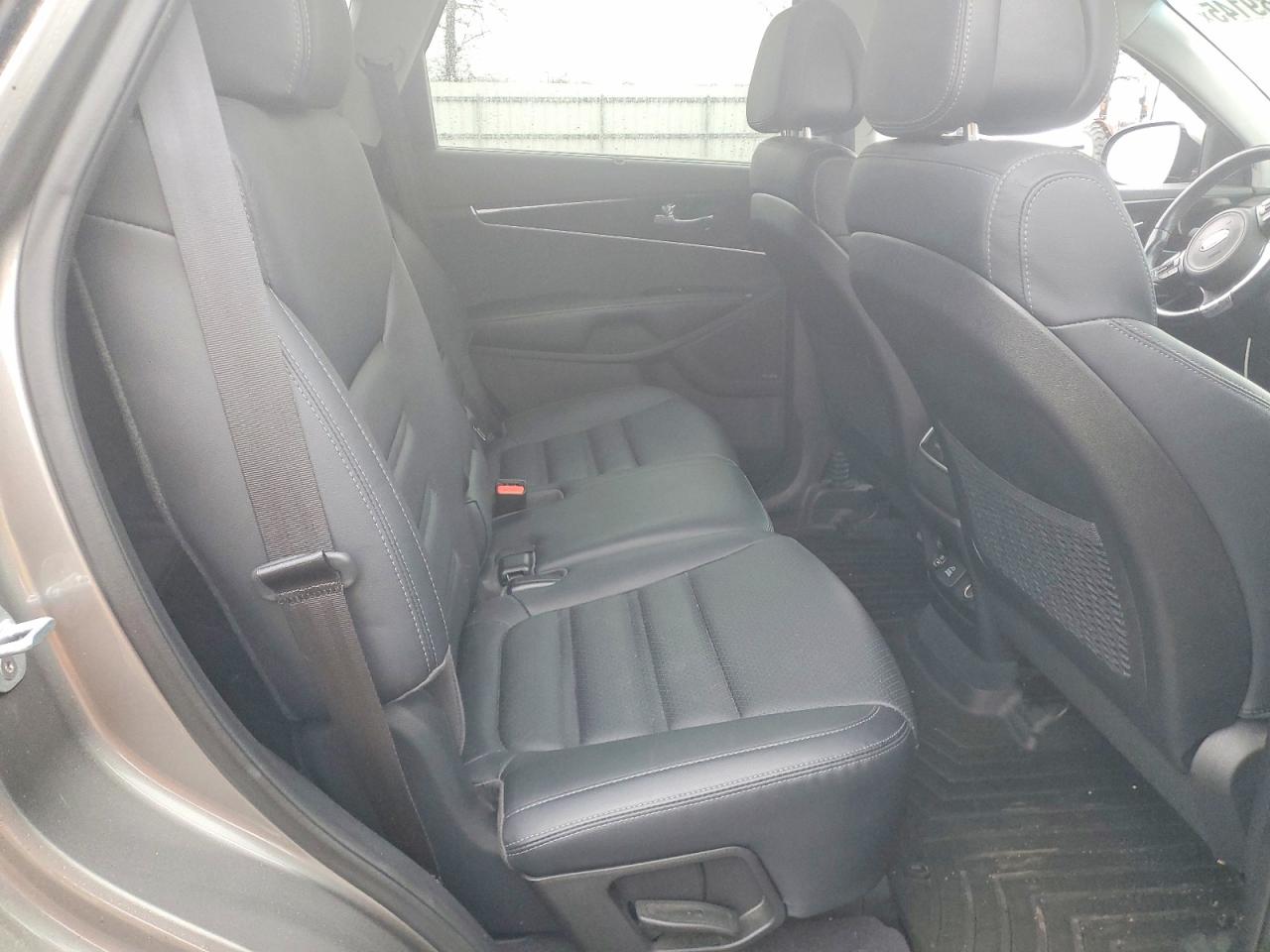 2016 KIA SORENTO EX photo 11