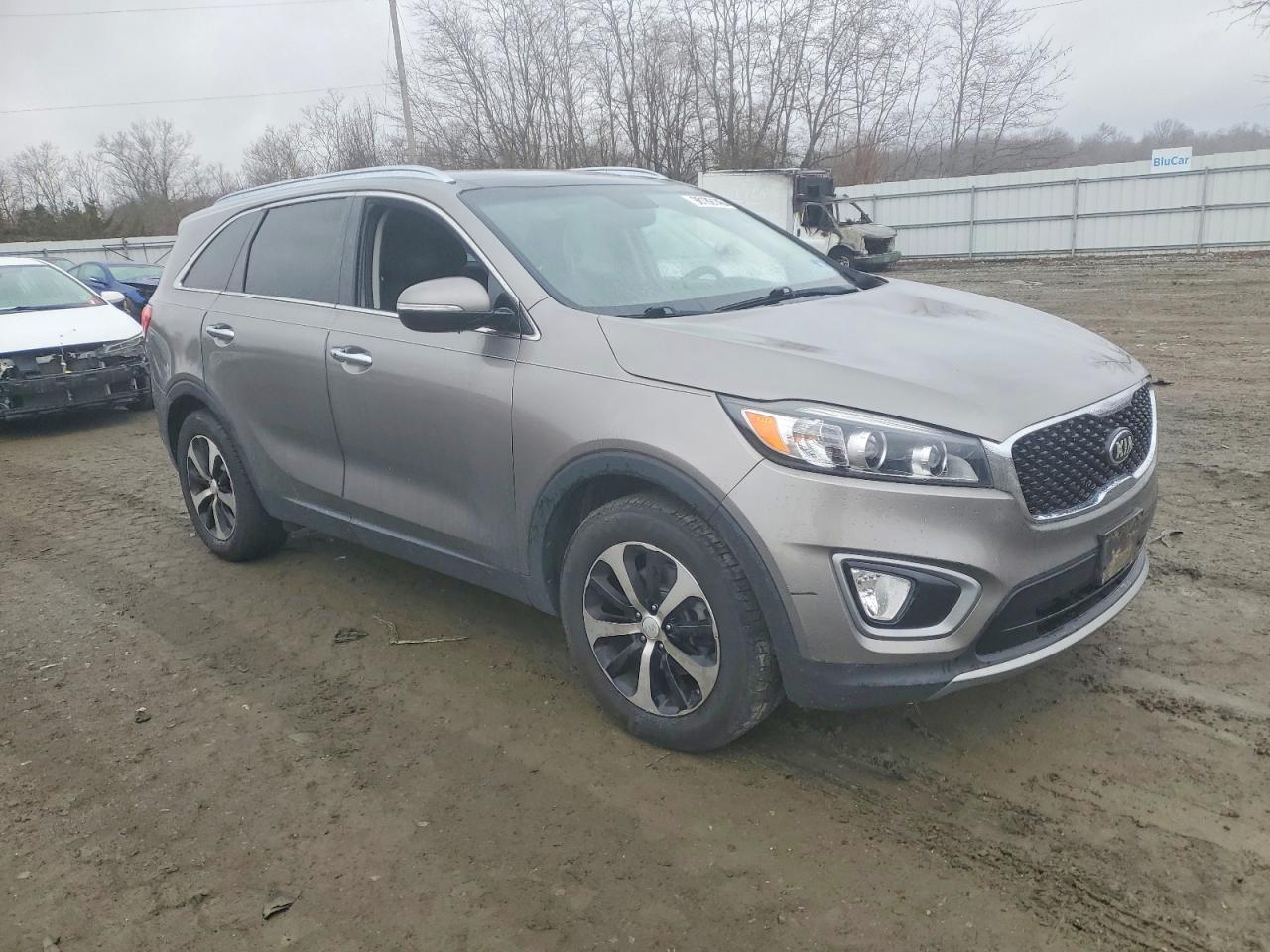 2016 KIA SORENTO EX photo 4