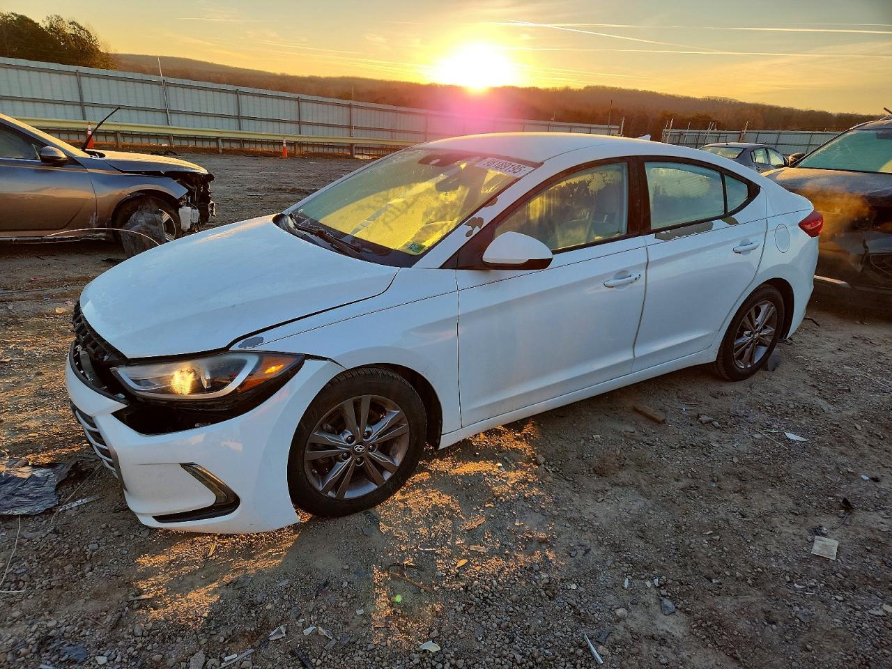 2017 HYUNDAI ELANTRA