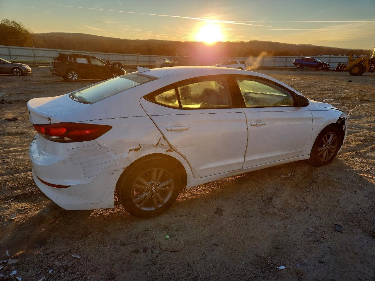 2017 HYUNDAI ELANTRA SE photo 3