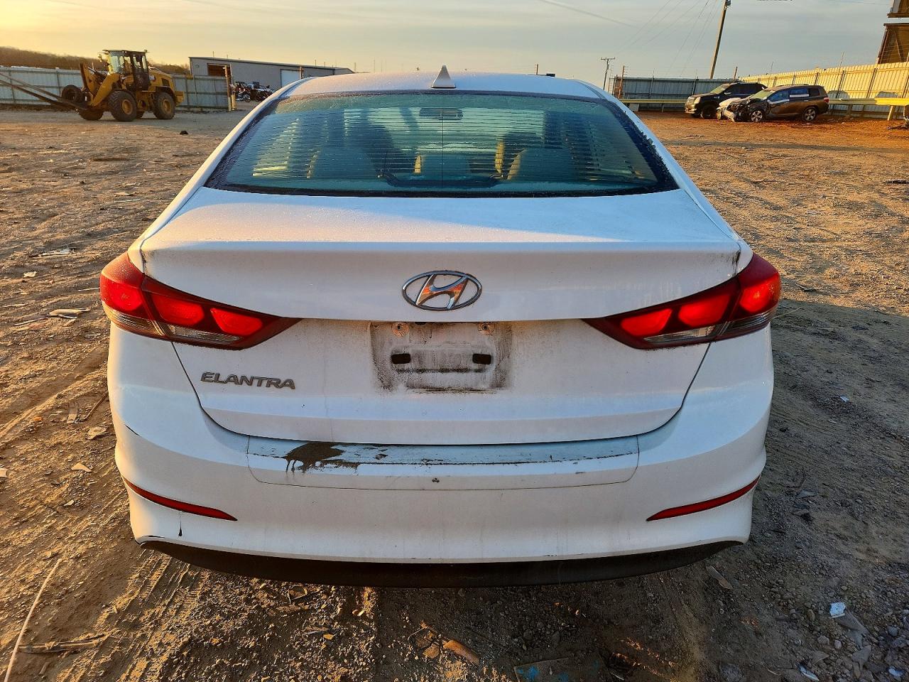 2017 HYUNDAI ELANTRA SE photo 6