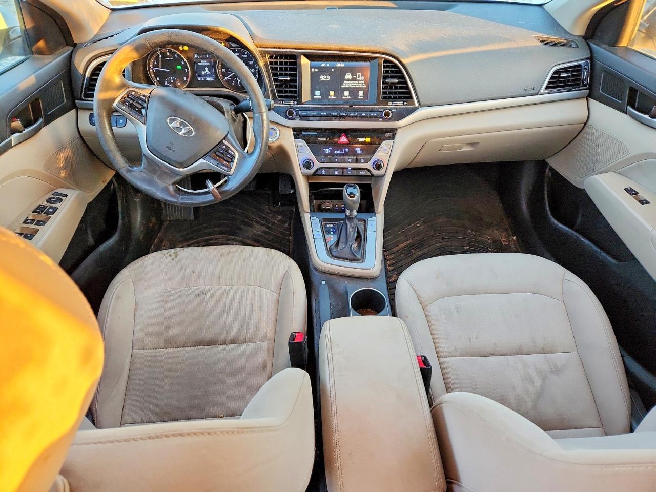 2017 HYUNDAI ELANTRA SE photo 8