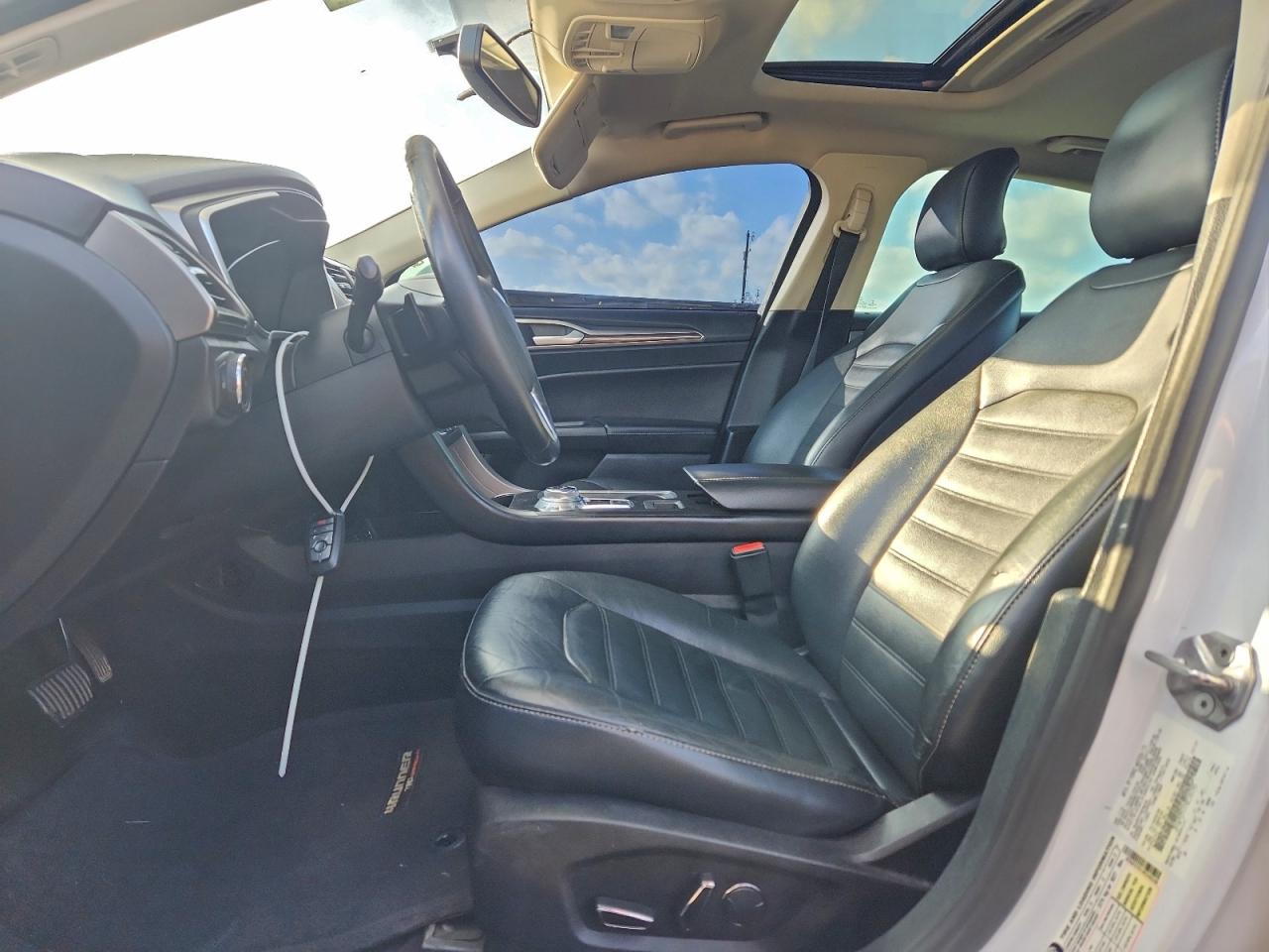 2017 FORD FUSION SE photo 7