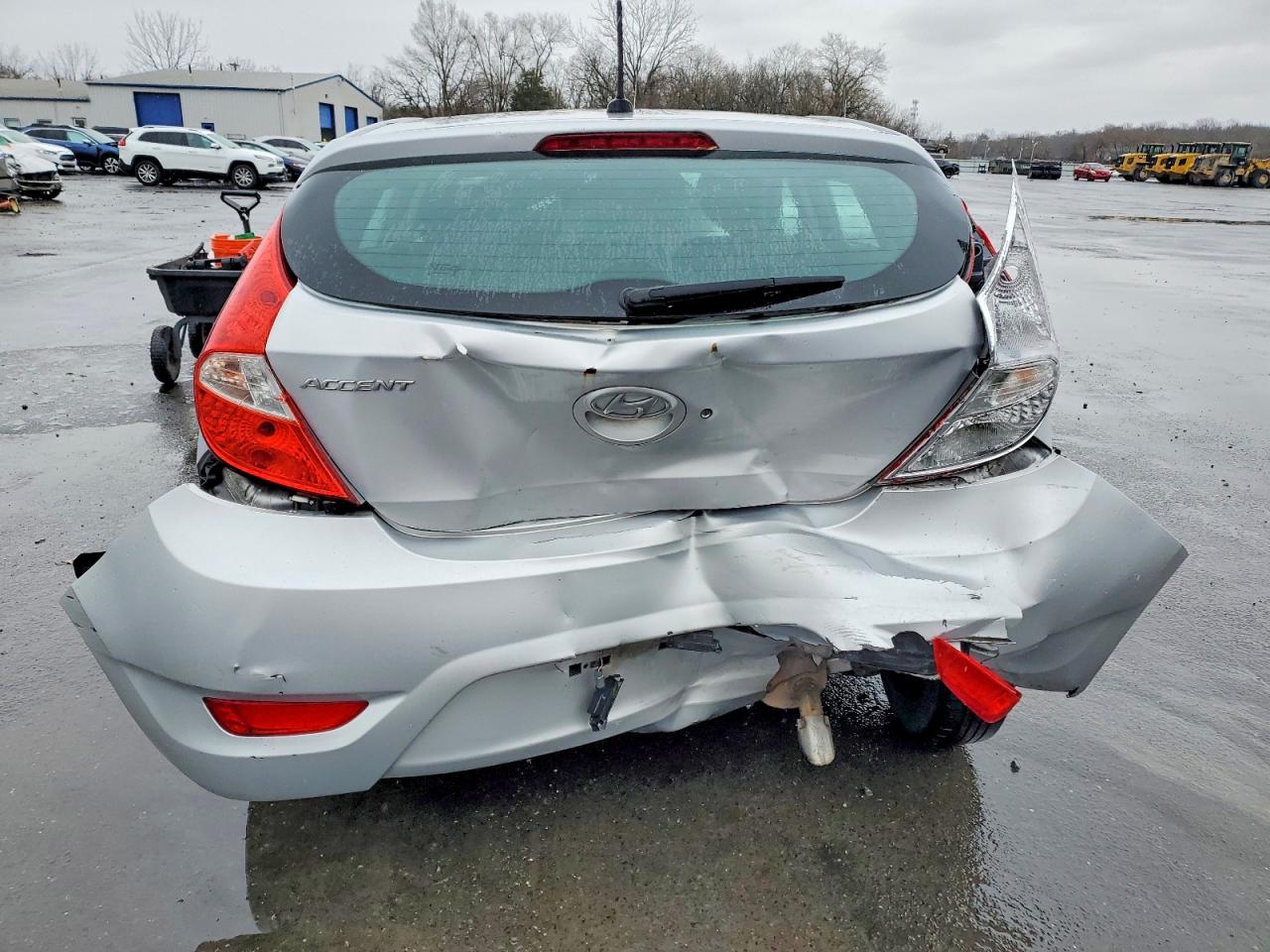 2017 HYUNDAI ACCENT SE photo 6