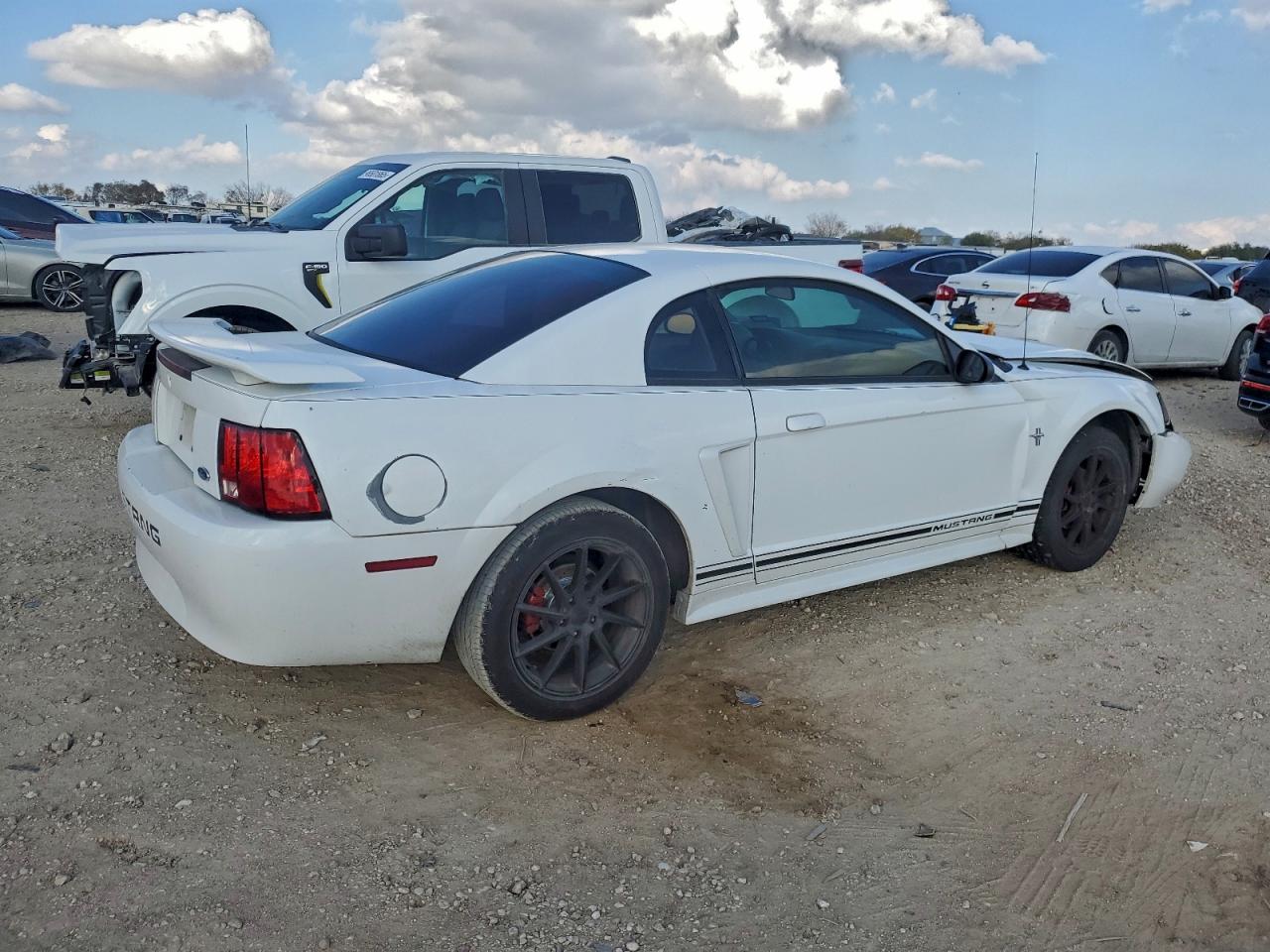 2001 FORD MUSTANG photo 3