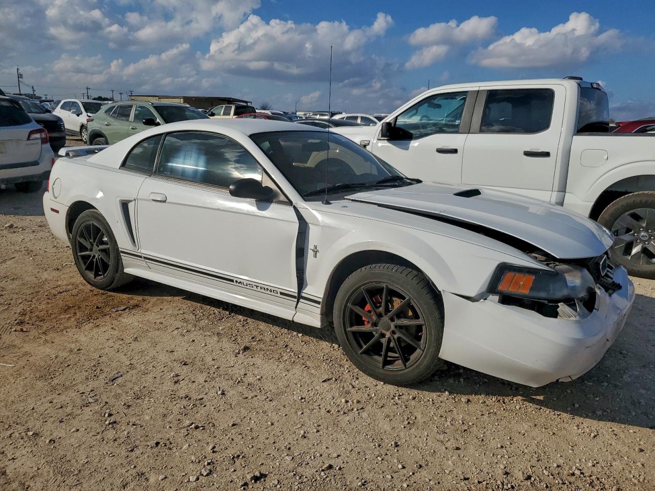 2001 FORD MUSTANG photo 4