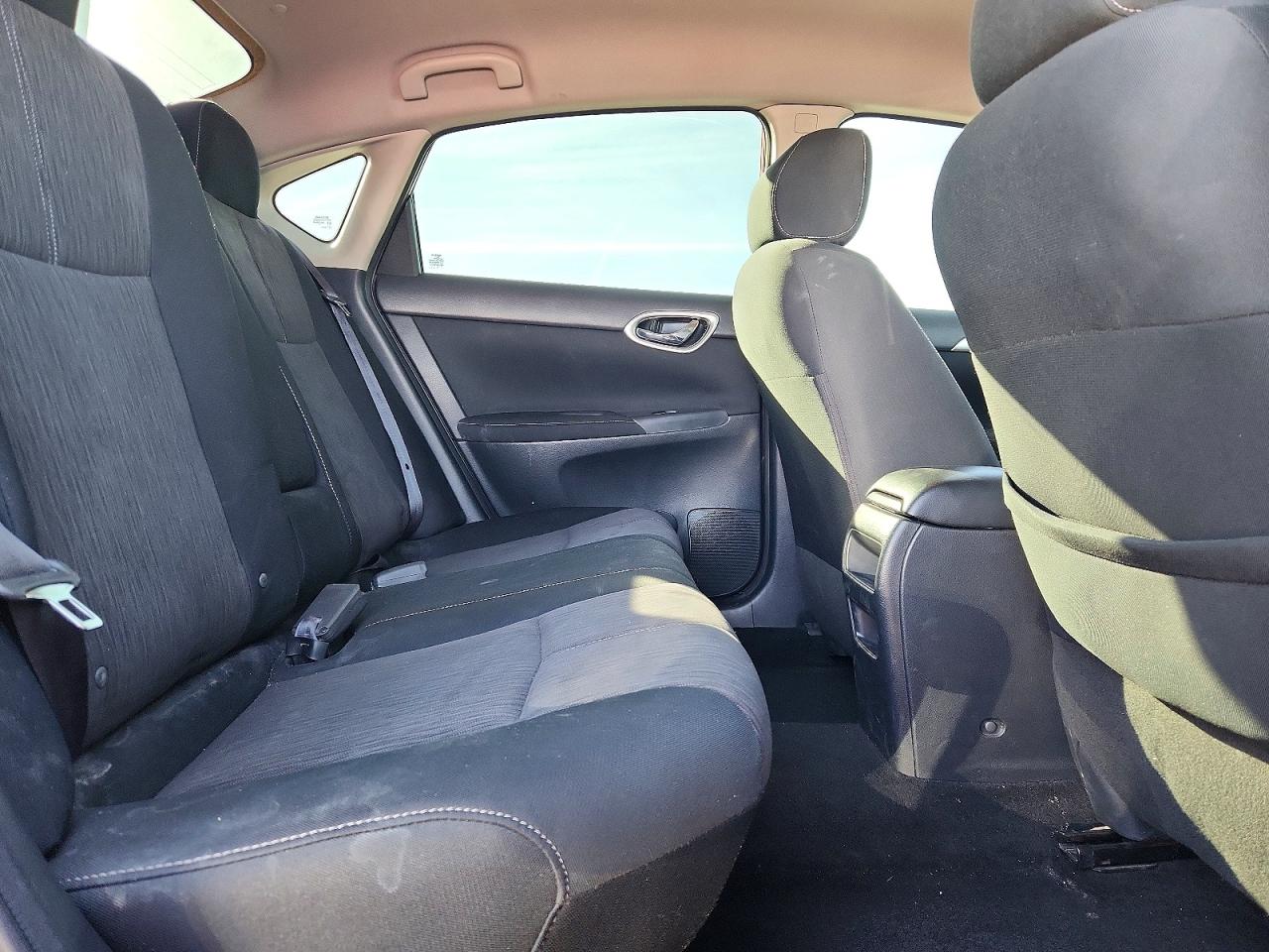2015 NISSAN SENTRA S photo 10