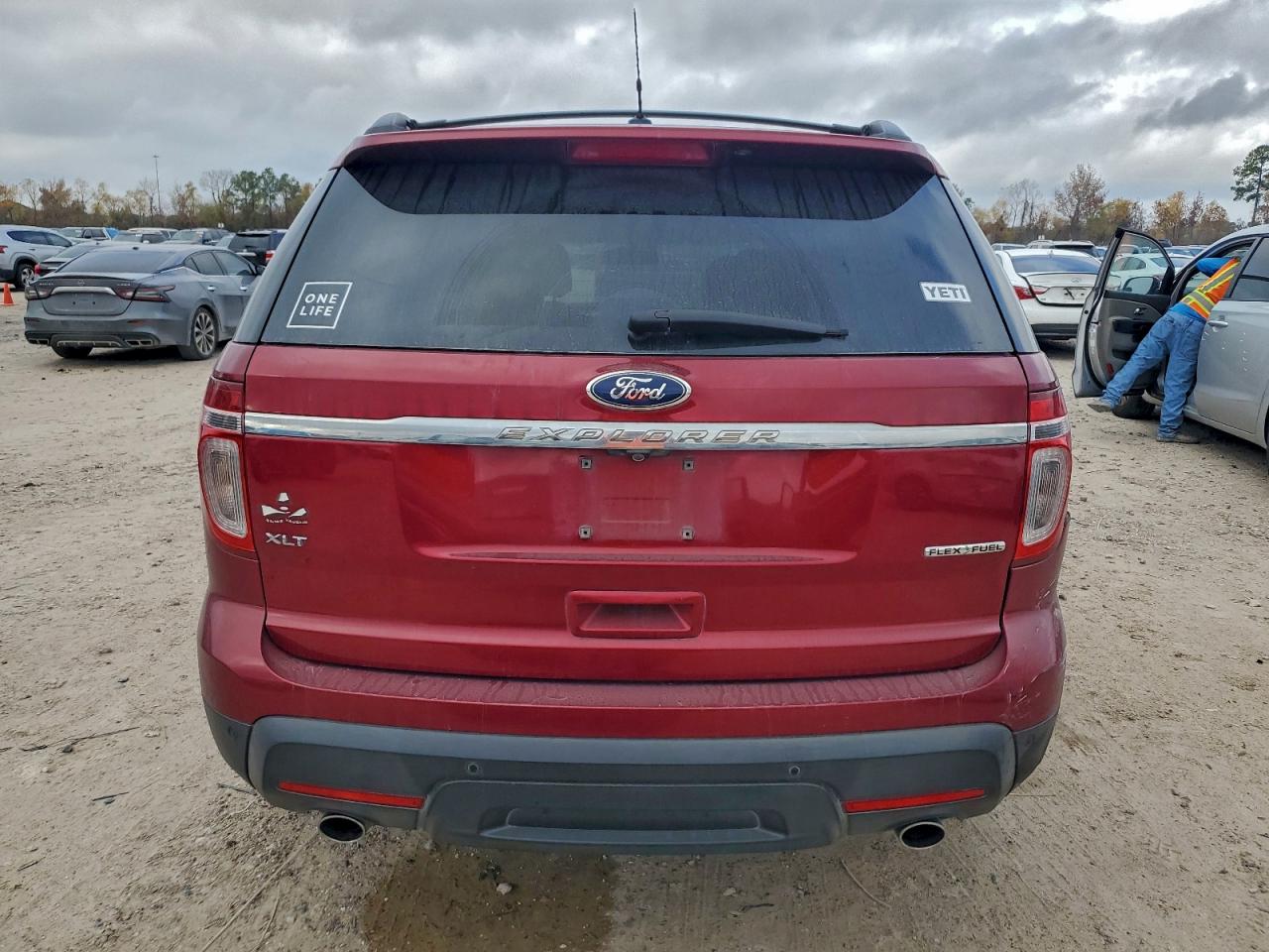 2013 FORD EXPLORER XLT photo 6