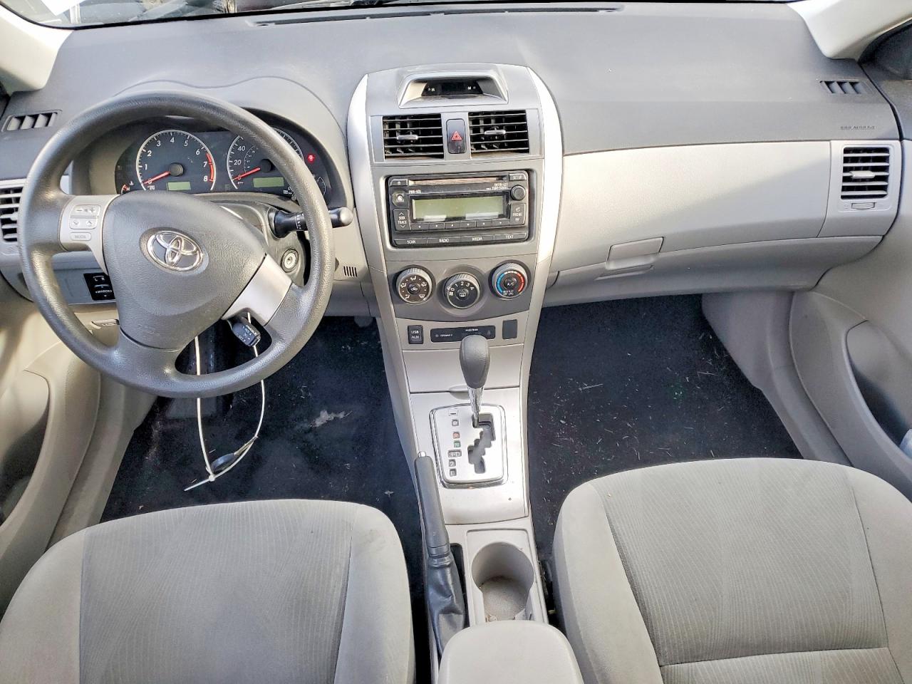 2012 TOYOTA COROLLA BASE photo 8