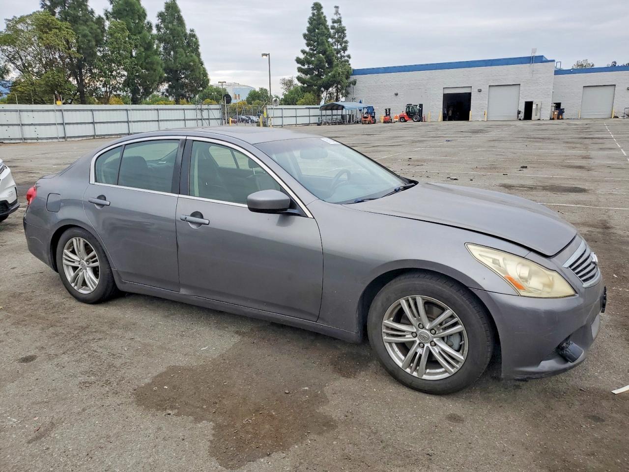 2012 INFINITI G37 BASE photo 7