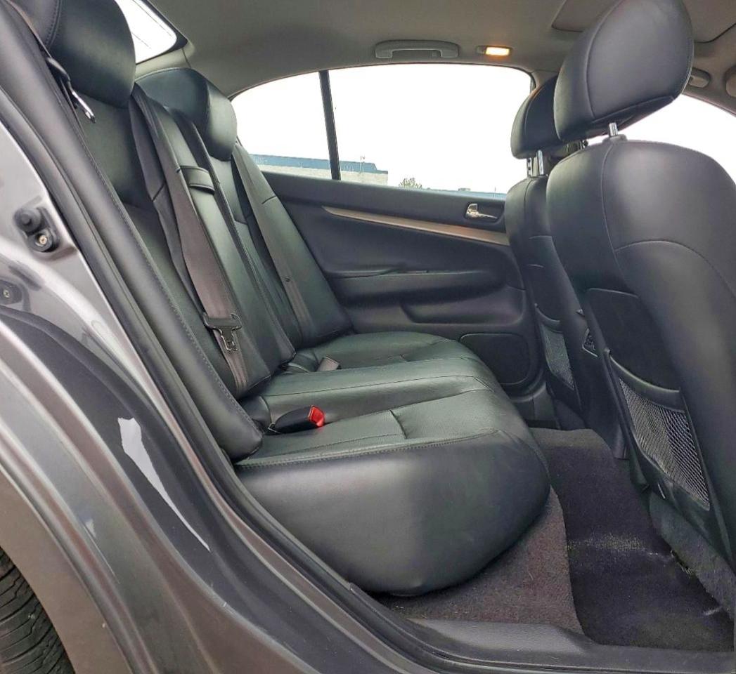 2012 INFINITI G37 BASE photo 19