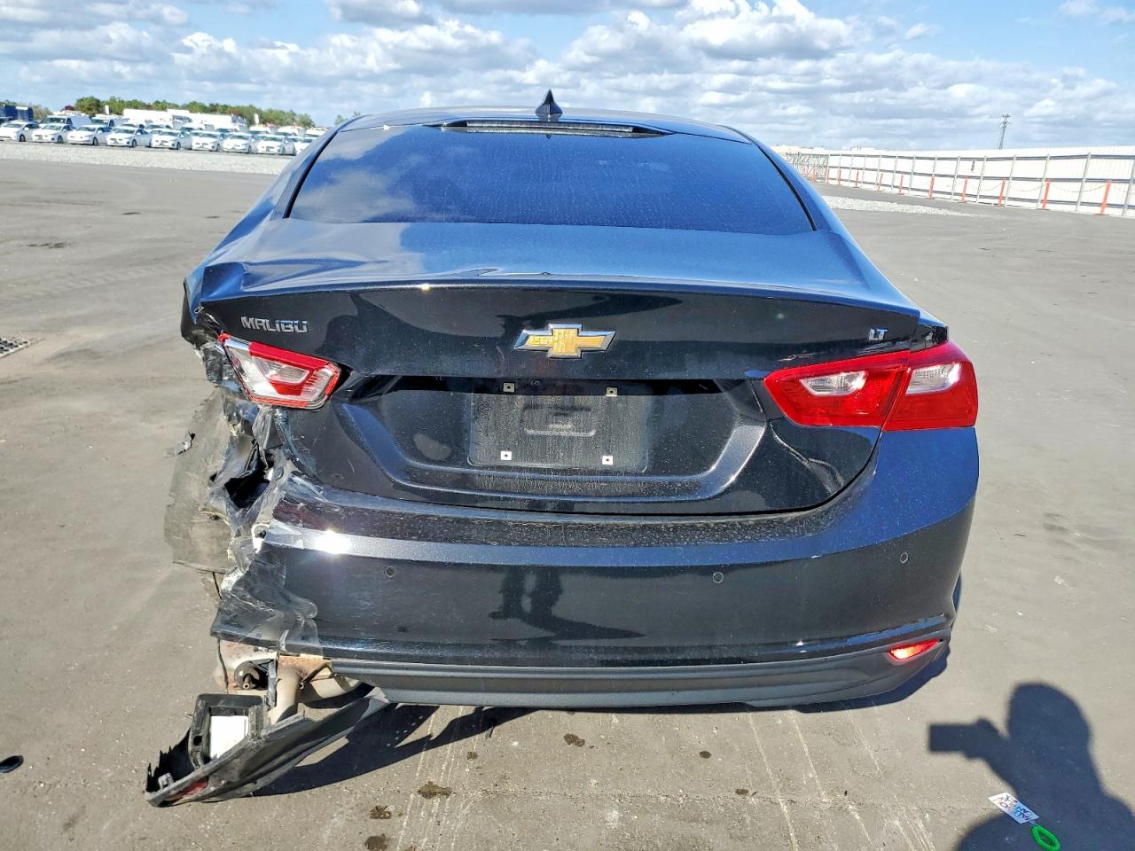 2023 CHEVROLET MALIBU LT photo 6