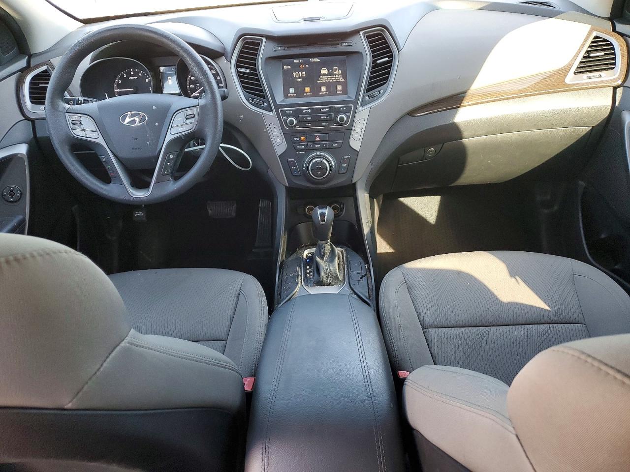 2017 HYUNDAI SANTA FE SPORT photo 8